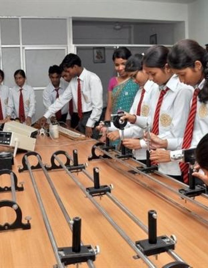 c13dda77a15c1d37f6c2dbdbb5a48023